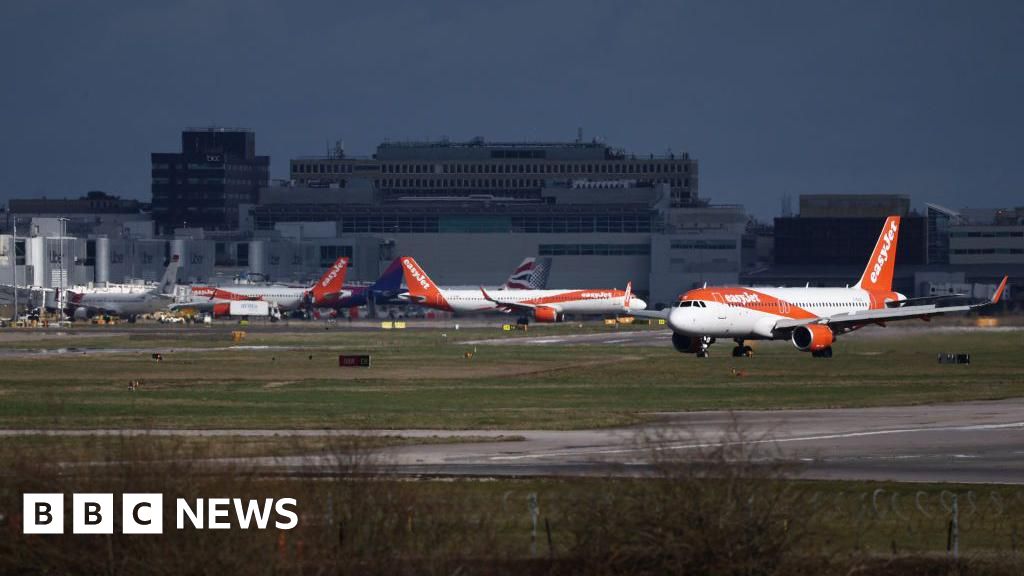 Gatwick Airport accepts ‘stricter’ limits on noise for expansion