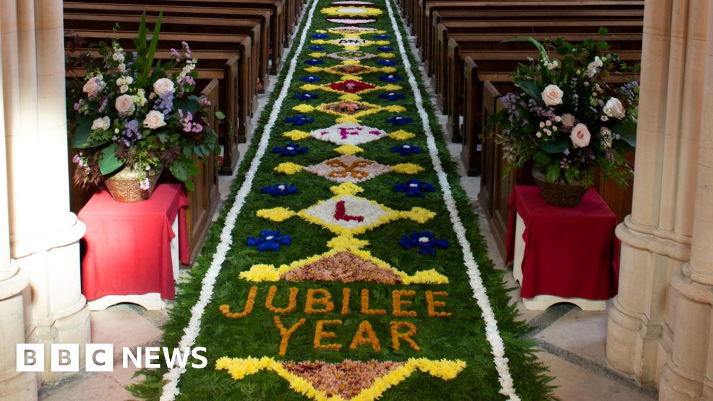 Arundel Cathedral carpeted with flowers to mark Corpus Christi